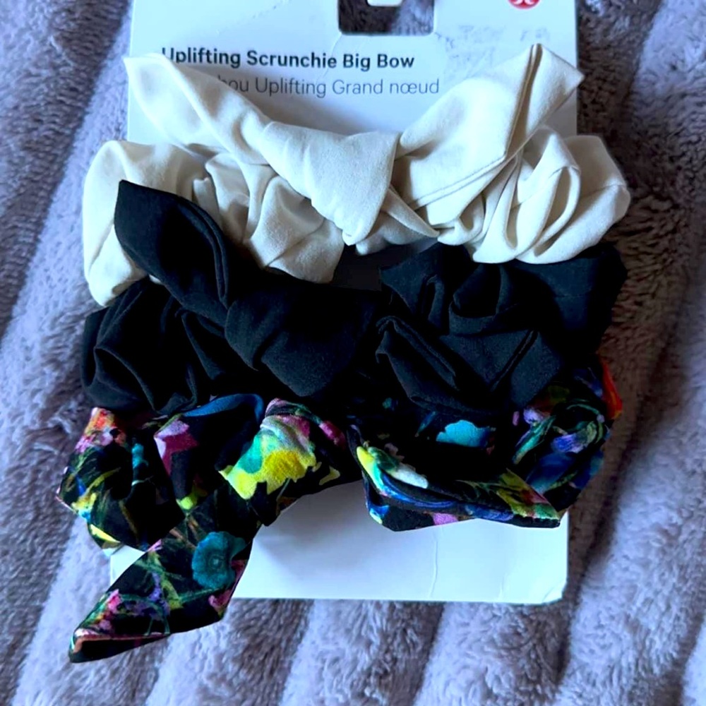 Lululemon bundle - Picture 9 of 11